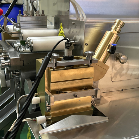 Rotary-die-softgel-machine-gelatin-spreader-box.png Rotary-die-softgel-machine-gelatin-spreader-box.png